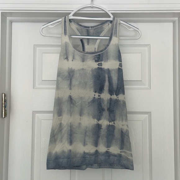 LULULEMON 2for1, size 6 Swiftly Tech Racerback Tank Tops - Picture 4 of 5